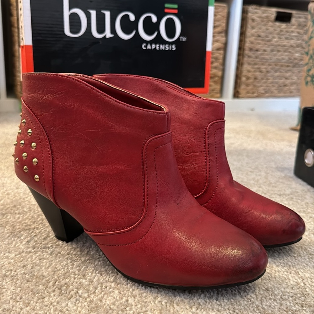 Bucco Red leather booties size 9
